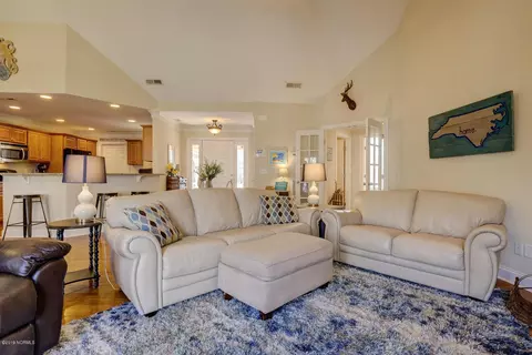 62 Thornton Dr, Hampstead, NC 28443 photo 9