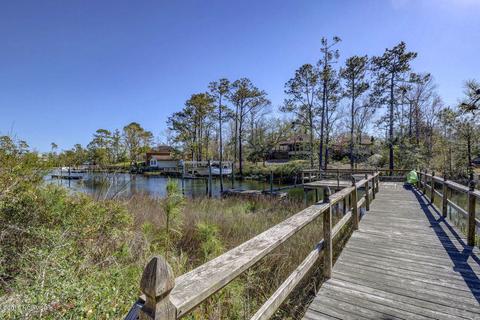 318 Creekview Dr, Hampstead, NC 28443 photo 7