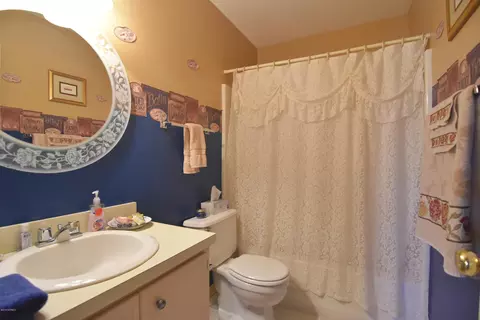 303 Meadowinds Dr, New Bern, NC 28560 photo 10