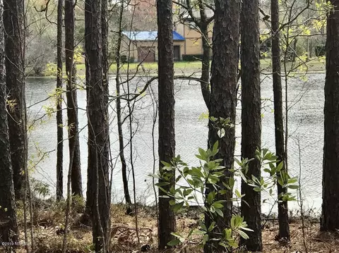 2392 E Boiling Spring Rd, Boiling Spring Lakes, NC 28461 photo 2