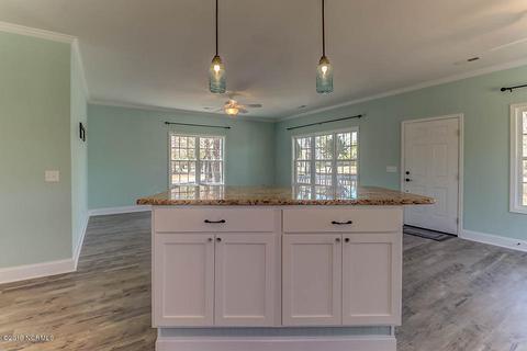 106 Lands End Ct, Hampstead, NC 28443 photo 9