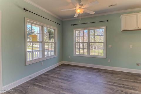 106 Lands End Ct, Hampstead, NC 28443 photo 5