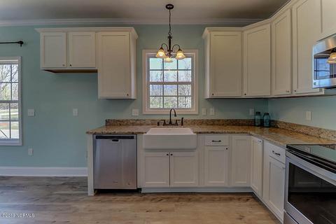 106 Lands End Ct, Hampstead, NC 28443 photo 8