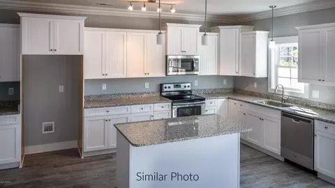 272 E Ivybridge Dr, Hubert, NC 28539 photo 5
