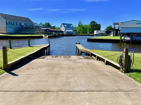 305 Portside Dr, Chocowinity, NC 27817 photo 4