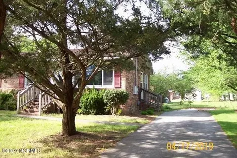 786 Prosperity Dr, Wallace, NC 28466 photo 2