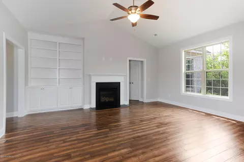63 Sir Walter Ct, Hampstead, NC 28443 photo 5