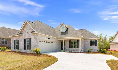 63 Sir Walter Ct, Hampstead, NC 28443 photo 1