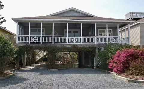 422 3rd St, Sunset Beach, NC 28468 photo 1