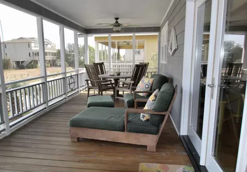 422 3rd St, Sunset Beach, NC 28468 photo 6