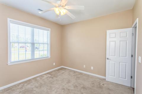 89 Edward Teach Ct, Hampstead, NC 28443 photo 7