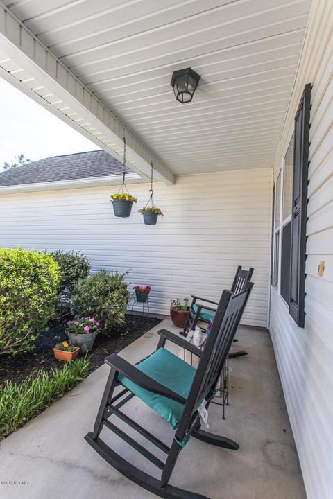 89 Edward Teach Ct, Hampstead, NC 28443 photo 13