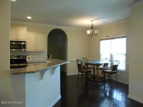 403 Lakeview Dr, Hampstead, NC 28443 photo 6