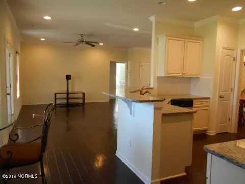 403 Lakeview Dr, Hampstead, NC 28443 photo 5