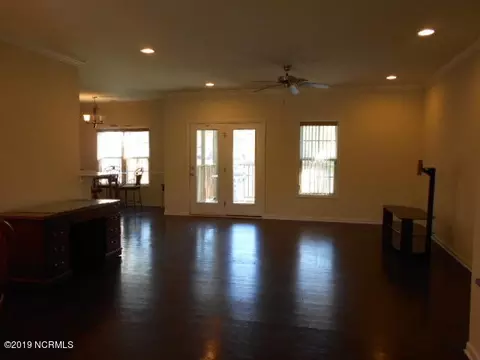 403 Lakeview Dr, Hampstead, NC 28443 photo 4