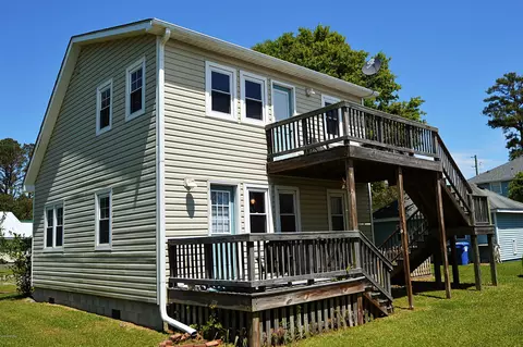 902 First Ave, Oriental, NC 28571 photo 4