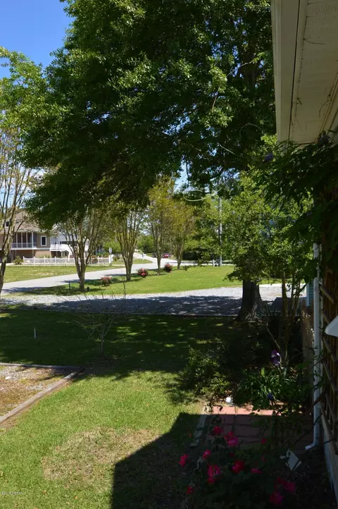 902 First Ave, Oriental, NC 28571 photo 6