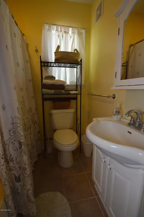 902 First Ave, Oriental, NC 28571 photo 16