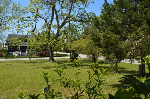 902 First Ave, Oriental, NC 28571 photo 5