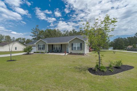 141 Marcil Ln, Hampstead, NC 28443 photo 2