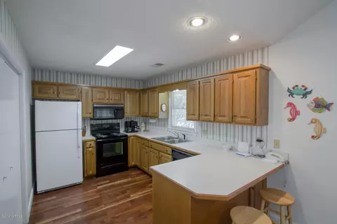 413 35th St, Sunset Beach, NC 28468 photo 9