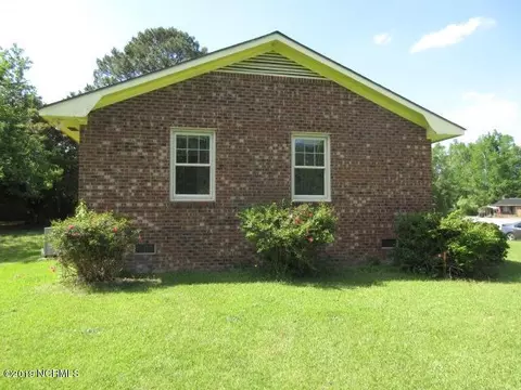 738 Prosperity Dr, Wallace, NC 28466 photo 4