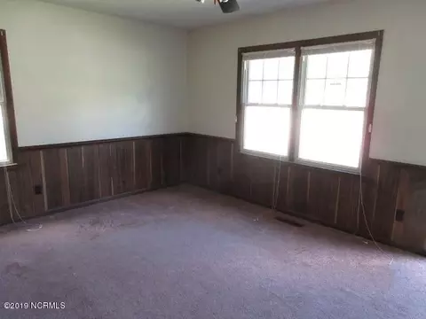 738 Prosperity Dr, Wallace, NC 28466 photo 6