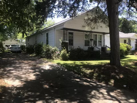 809 Randolph St S, Wilson, NC 27893 photo 2