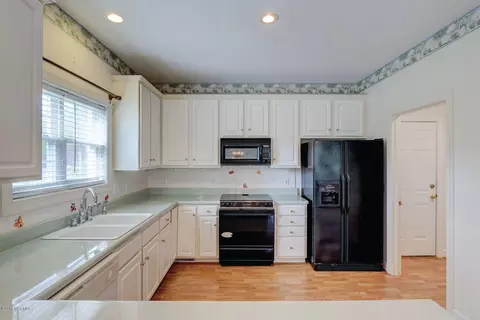101 Sanderling Ln, Hampstead, NC 28443 photo 13