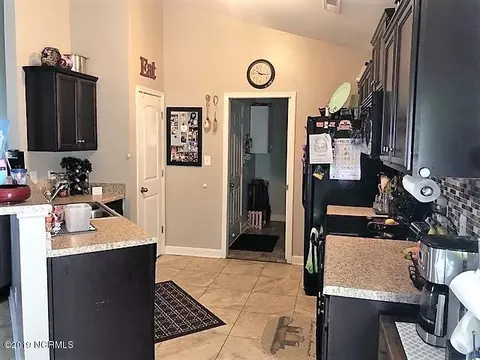 308 Sinclair Ln, Hubert, NC 28539 photo 3