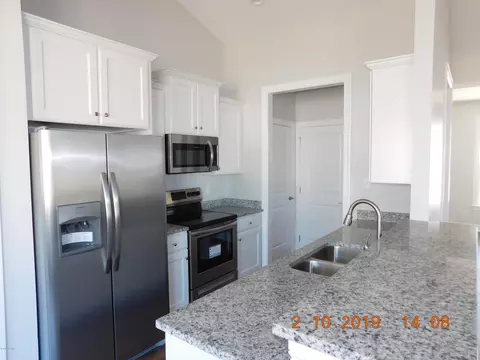 703 Hibiscus Ct, Hubert, NC 28539 photo 4