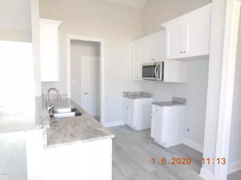 703 Hibiscus Ct, Hubert, NC 28539 photo 5