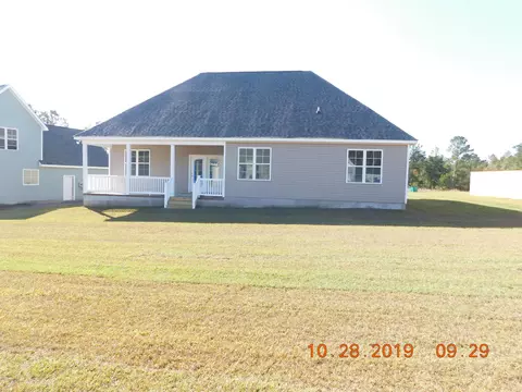 703 Hibiscus Ct, Hubert, NC 28539 photo 2