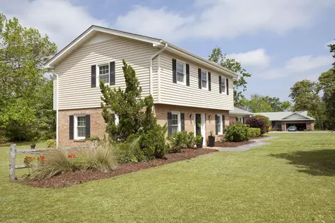 131 Circle Dr, Hampstead, NC 28443 photo 2