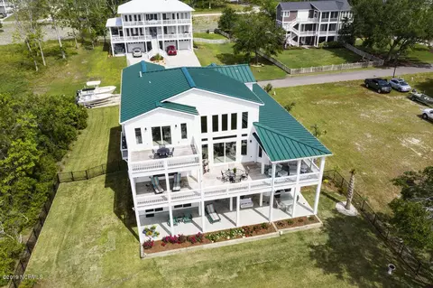 51 Long Point Ln, Hampstead, NC 28443 photo 8