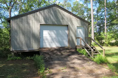 185 Cedar Dr, Oriental, NC 28571 photo 3