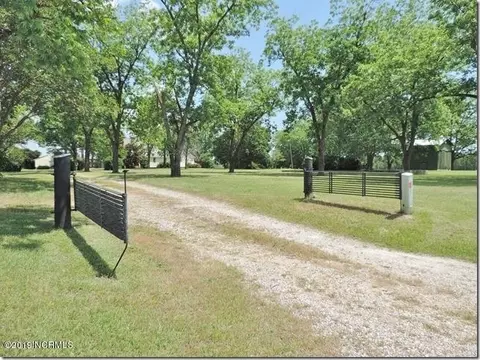1048 Ada Taylor Rd, Bailey, NC 27807 photo 3