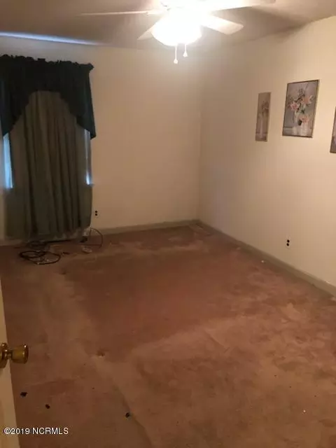 2010 Longview Dr E, Wilson, NC 27893 photo 8