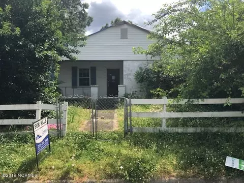 602 Academy St E, Wilson, NC 27893 photo 1