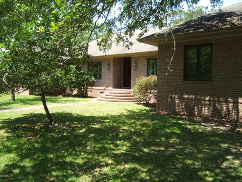 105 Hilltop Ln, Hampstead, NC 28443 photo 1