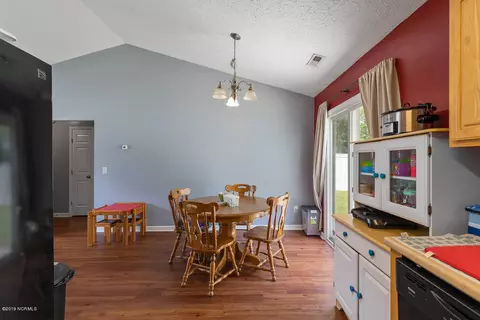 108 Sycamore Dr, Jacksonville, NC 28546 photo 14
