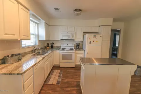 415 35th St, Sunset Beach, NC 28468 photo 5