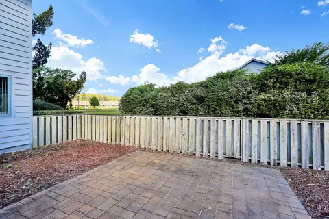 406 Widgeon Dr, Hampstead, NC 28443 photo 3