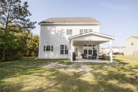 207 Pine Island Dr, Hampstead, NC 28443 photo 2