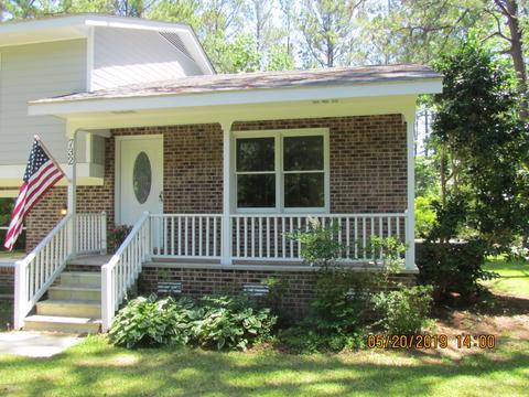 732 Straits Rd, Gloucester, NC 28528 photo 3