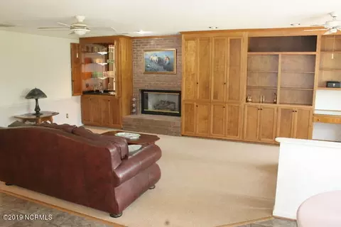 102 Dolphin Cir, Hampstead, NC 28443 photo 11