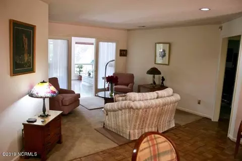 102 Dolphin Cir, Hampstead, NC 28443 photo 3