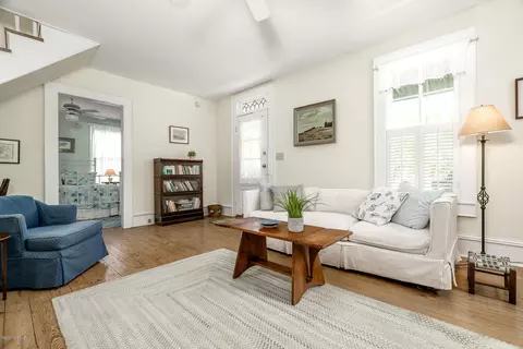 905 Ann St, Beaufort, NC 28516 photo 2