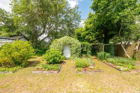 905 Ann St, Beaufort, NC 28516 photo 4