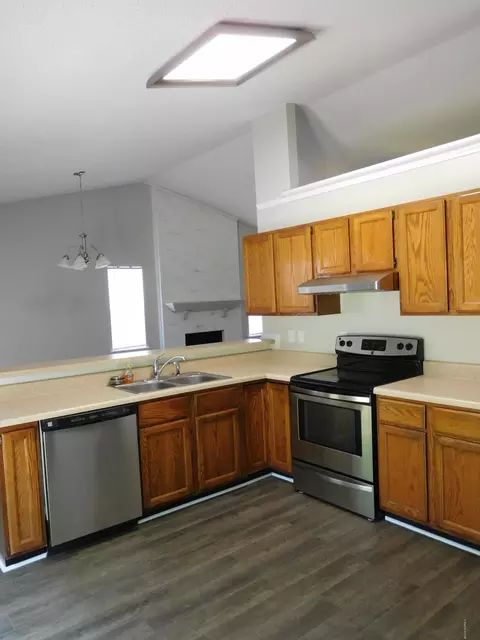 2629 Idlebrook Cir, Midway Park, NC 28544 photo 10